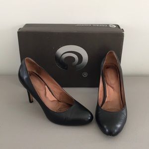 Corso Como Del Round Toe Pump in Black Leather